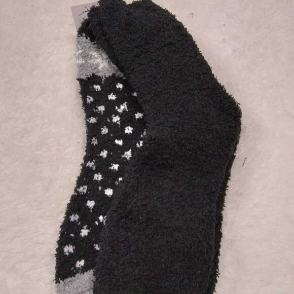 2 Pairs of socks - Picture 1 of 1